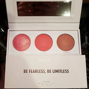 Blush kit realher be fearless be limitless